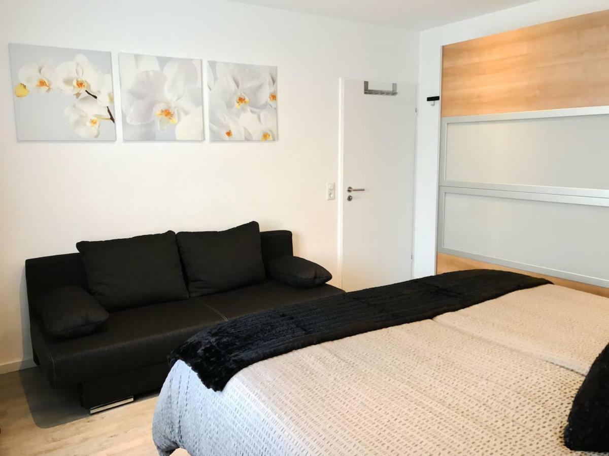 Schoene, Neue Am Rhein Und Mit Balkon Appartement