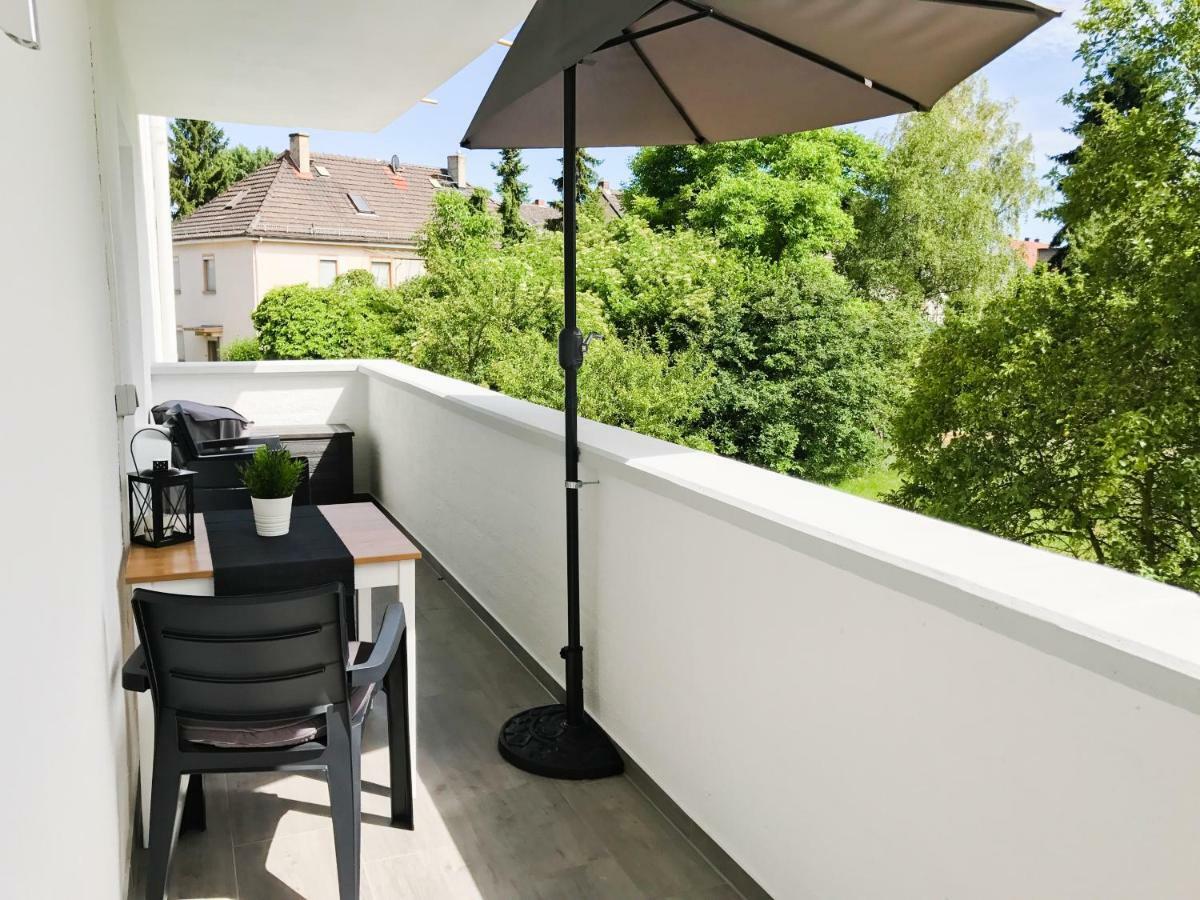 Appartement Schoene, Neue Am Rhein Und Mit Balkon